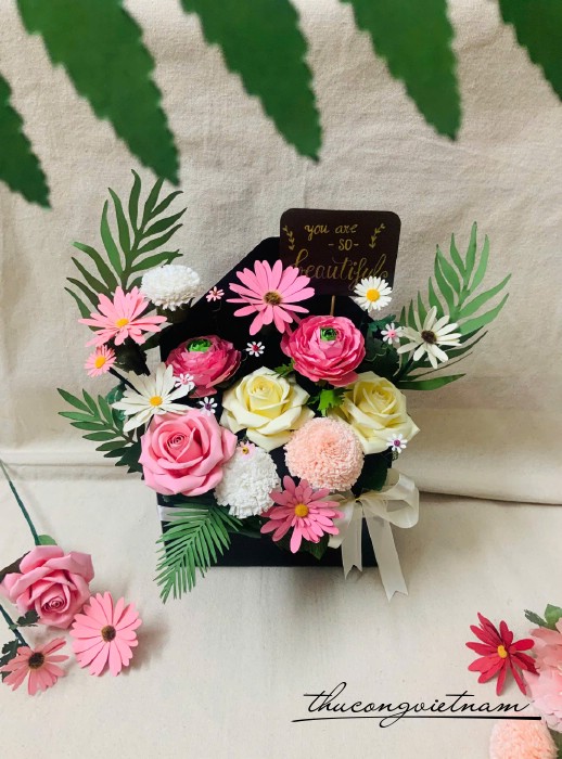 Giỏ hoa giấy :